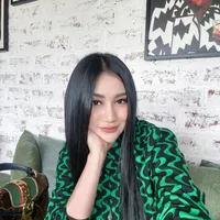 Kembali Disorot Pasca Akui Suka Nonton Film Dewasa, Ini 8 Potret Pamela Safitri Pakai Swimsuit - Dulu Sempat Diisukan Jadi Pasangan Lesbi dengan Rekannya