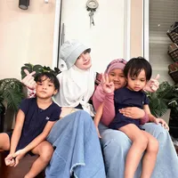 Kini Sibukkan Diri dengan Bekerja, 8 Potret Inara Rusli yang Tak Kuat Tahan Air Mata Soal Anak - Harus Tetap Berjuang