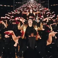 Lay Zhang EXO Masuk Guinness World Records, Pecahkan Rekor LED Scroll 110 Meter di Konser