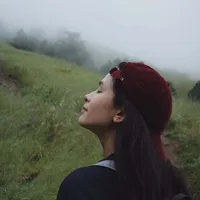 Maudy Ayunda Bagikan Keseruan Hiking Bareng Suami, Jelajahi Alam yang Menakjubkan
