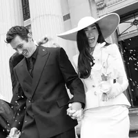 Momen Bahagia Dua Lipa dan Callum Turner yang Resmi Menikah, Digelar Sederhana dan Intimate