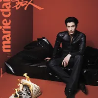 Pemotretan Zhang Linghe Terbaru, Tiduran dan Bawa Gelas Aja Ganteng