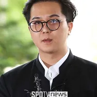 Penampilan Terbaru Song Mino WINNER Usai Sidang, Perubahan Visual Jadi Sorotan