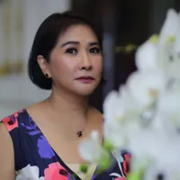 10 Potret Yurike Prastika yang Pernah Akan Disiram Air Keras Berkat Adegan Panasnya - Pose Tanpa Busana di Ranjang Ramai Disorot