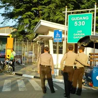 Datang ke Pemakaman Olga, Tukul Tertimpa 'Musibah 