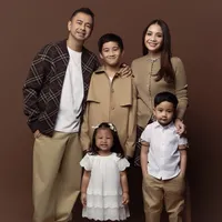 Photoshoot Keluarga Raffi Ahmad Terbaru, Full Team Bareng Anak dengan Tampilan Elegan