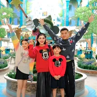Potret Ashanty Naik Disney Cruise, Sebelumnya Pernah Gagal padahal Kapalnya di Depan Mata