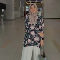 Potret Dessy Ilsanti, Istri Adrian Maulana yang Kalem dan Jarang Tersorot