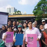 Potret Jerome Polin, Ferry Irwandi, Andovi dkk Bawa Tuntutan 17+8 ke DPR RI