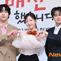 Potret Kompak Ahn Hyo Seop, Chae Won Bin dan Kim Bum di Preskon 'SOLD OUT ON YOU'