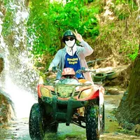 Potret Lee Jong Suk Liburan di Bali, Jajal Beragam Aktivitas Seru