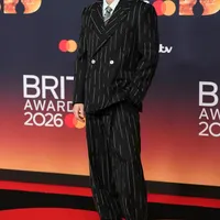 Potret Penampilan Harry Styles di BRIT Awards, Sepatu Curi Perhatian