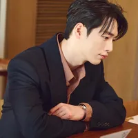 Potret Seo Kang Joon, Aktor yang Dikabarkan Lagi PDKT dengan Jisoo BLACKPINK