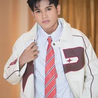 Potret Valen DA7 di Balik Panggung, Pose Cakep Bikin Salfok