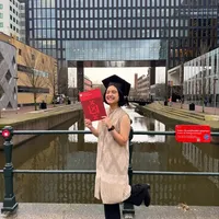 Rachel Amanda Resmi Sandang Gelar Master, Ambil Ijazah di Belanda