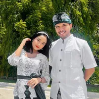 Ramai Dituding Sinis pada Dita Kerang, Ini 8 Potret Fuji Ungkap Sejak Dulu Memang Punya Tatapan Nyebelin Sampai Dimusuhi Satu Angkatan
