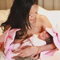 Rihanna Melahirkan Anak Ketiga, Berjenis Kelamin Perempuan Bernama Rocki Irish Mayers