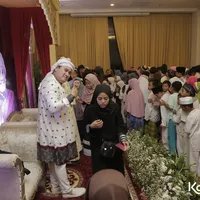 Serunya Berbagi Dengan Cinta Nassar Sungkar dan Anak-Anak Yatim