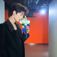 Zhang Linghe dan Tian Xiwei Romantis di Video Promo 'Pursuit of Jade'