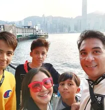 Berita Foto Amara Lingua Potret 3 Putra Ganteng Frans Mohede Yang Kini Sudah Tumbuh Besar Dan Tak Terekspos Kapanlagi Com