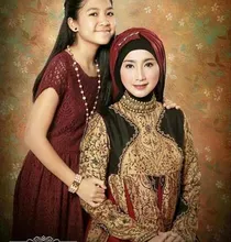 Berita Foto Desy Ratnasari : Potret Desy Ratnasari dan Sang Buah Hati