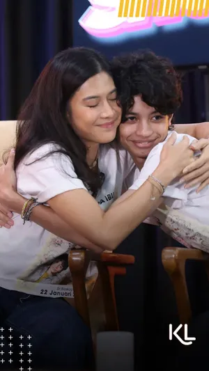 FULL!! Dian Sastrowardoyo & Ali Fikry Cerita Syuting Esok Tanpa Ibu - KL SHOW