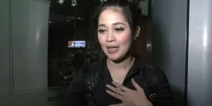 Tak Pede Dengan Paha Besar, Gracia Indri Bekukan Lemak - Kapanlagi.com