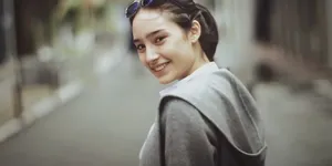 Tatjana Saphira ke Jepang Bareng Tulus! - Kapanlagi.com