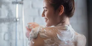 10 Cara Menghilangkan Daki Membandel Secara Alami dan Terbukti Ampuh