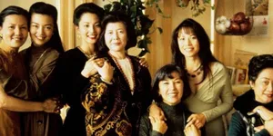 10 Film Tentang Ibu dan Anak Perempuan yang Mencoba Memperbaiki Hubungan, Bikin Merenung