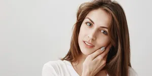 12 Cara Memutihkan Wajah Secara Alami dan Aman Digunakan