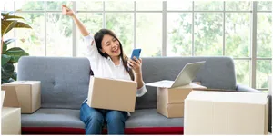 4 Official Merchandise K-Pop Ini Wajib Kamu Punya, Cek Yuk!