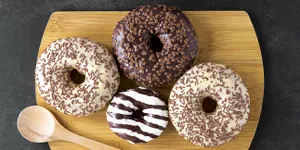 5 Cara Membuat Donat Enak, Empuk dan Mengembang - Cocok Bagi Pemula