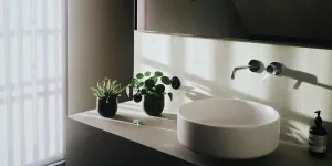 5 Warna yang Harus Dihindari Agar Kamar Mandi Anda Tetap Modern, Tips dari Para Ahli!