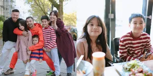 7 Potret Keluarga Raffi Ahmad dan Gading Marten Kumpul di Jerman, Vibesnya bak Foto Bareng Besan