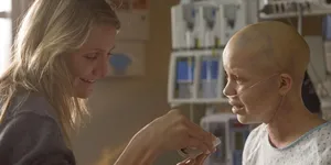 7 Rekomendasi Film Bertema Adik yang Mengorbankan Diri untuk Kakak, Kisahnya Bikin Hati Ikut Tersayat
