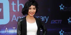 7 Tahun Tak Berkarya, Rini Wulandari Siap Luncurkan Album Lagi!