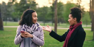 9 Cara Cerdas Menghadapi Orang yang Menguras Emosi dan Energi