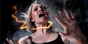 'THE DARKEST HOUR', Serangan Alien di Kota Moskow