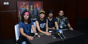 Abdee Berobat di Donggala, Bimbim Minta Maaf di Depan Ribuan Penggemar