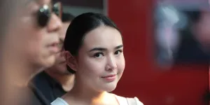 Amanda Manopo Bikin Ngakak, Pakai Baju Pelindung Saat Ganti Popok Anak