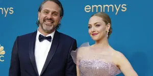 Amanda Seyfried Umumkan Berpisah dengan Suami Setelah 9 Tahun Menikah