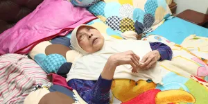 Aminah Cendrakasih Pemeran Mak Nyak 'Si Doel' Meninggal Dunia, Keluarga Minta Maaf