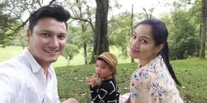 Apa Alasan Titi Kamal Tak Umumkan Kehamilan Hingga Usia 6 Bulan?