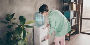 Apa Dampak Kurang Minum Air Putih bagi Kesehatan Ginjal? Berikut Penjelasannya