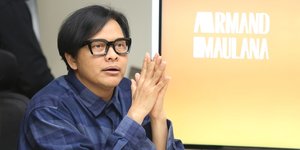 Armand Maulana Rekam EP Sarwa Renjana Sendirian, Persembahan Penuh Cinta untuk Putri dan Istrinya