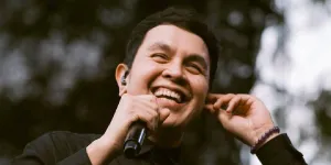 Arti dan Makna Lagu Jatuh Suka – Tulus, Tentang Kebahagiaan Awal Saat Jatuh Cinta
