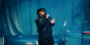 Arti dan Makna Lagu Love Me RealestK, Tentang Cinta Bertepuk Sebelah Tangan