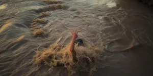 Arti Mimpi Keseret Air Sungai Menurut Psikologi, Islam, dan Primbon Jawa