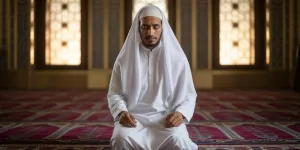 Arti Mimpi Mandi Darah Menurut Islam: Tafsir dan Makna Spiritualnya